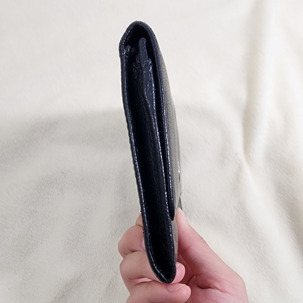 Chanel 2006-2008 Medium flap wallet. Great size! - Picture 6 of 14